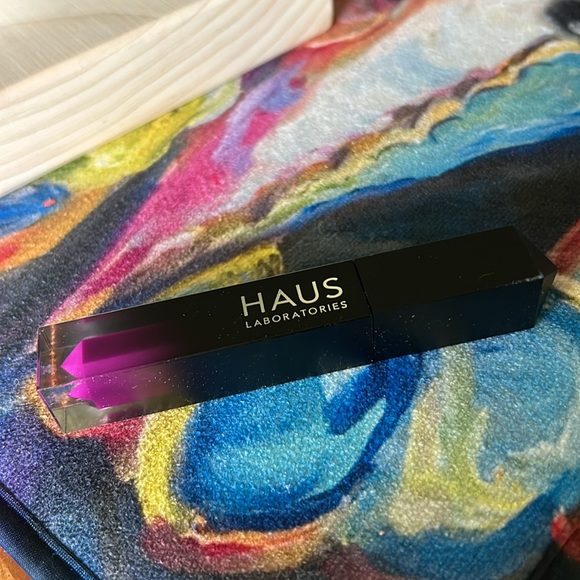 Haus Joanne lip gloss - Picture 10 of 11